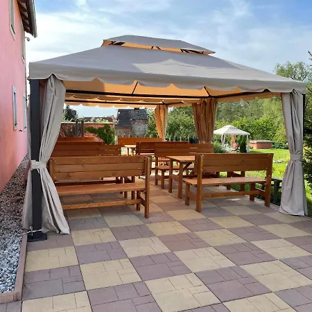 Statek U Dubu Pensión *