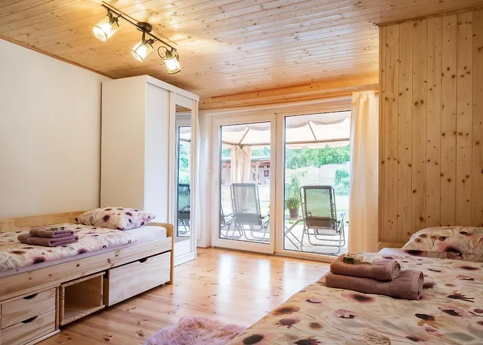 Statek U Dubu Guest house